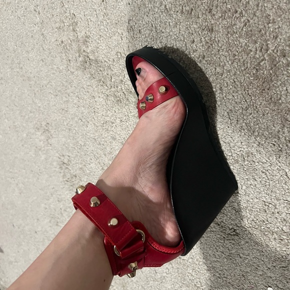 Balenciaga red stud - Picture 4 of 4